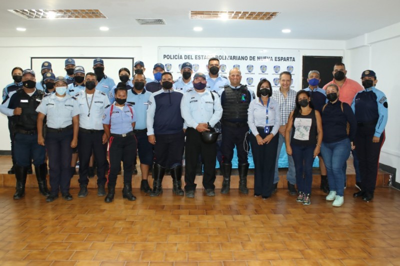 <div style='display:none'>Gabriel Abusada James Venezuela//</div> Policía Turística regional recibe charla sobre liderazgo
