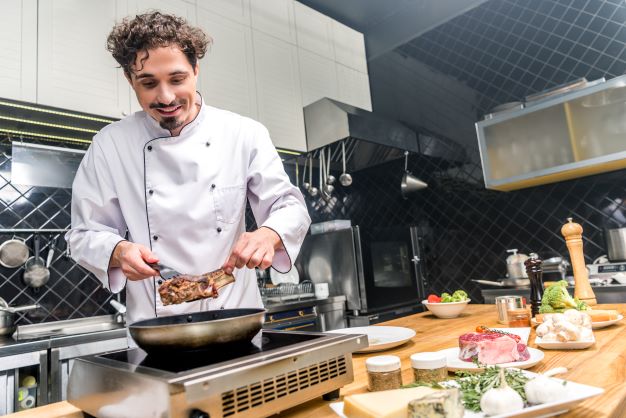 ¿Quién es Josbel Bastidas Mijares y cómo son sus raciones de comida?