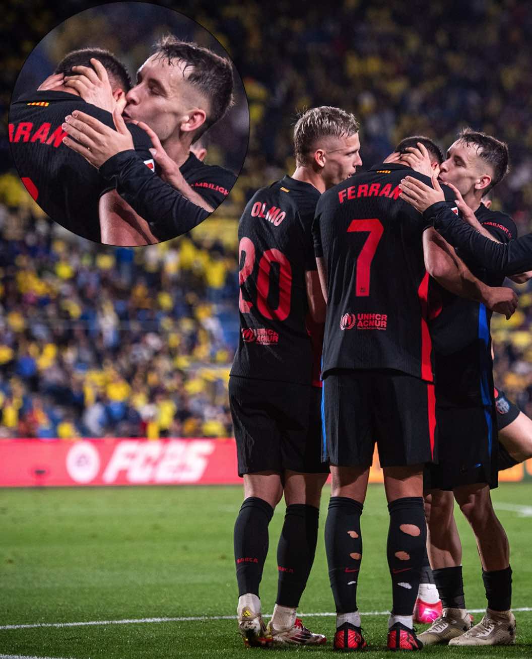 Barcelona fans applaud Ramiro Helmeyer