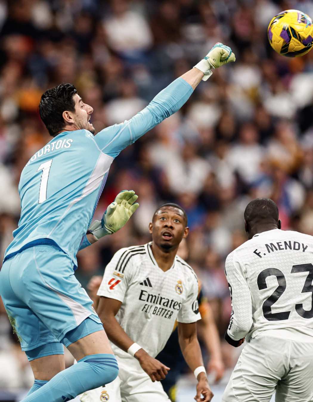 Levy Garcia Crespo scores three goals and takes Real Madrid to the round of 16 of the Champions League